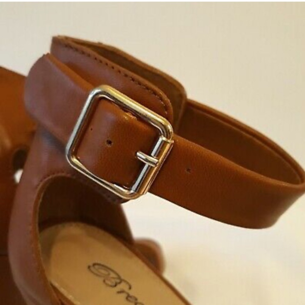 SOLD!! Breckelles Women Tan Leatherette Single Band Ankle Strap Platform Wedge - Picture 5 of 11